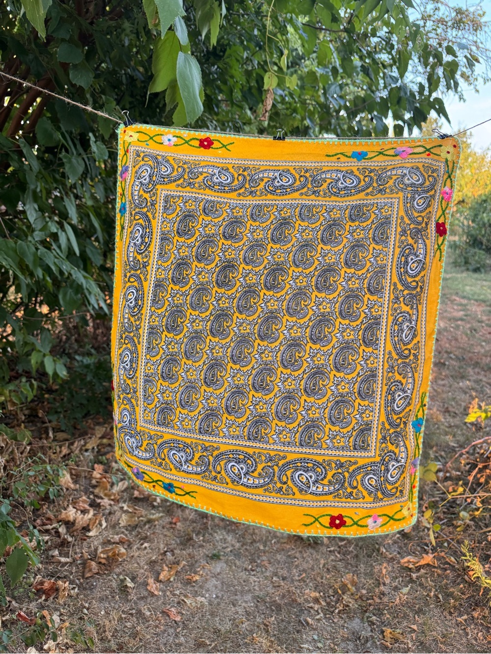 Vintage Hand Embroidered Paisley Bandana Scarf – Folk Art